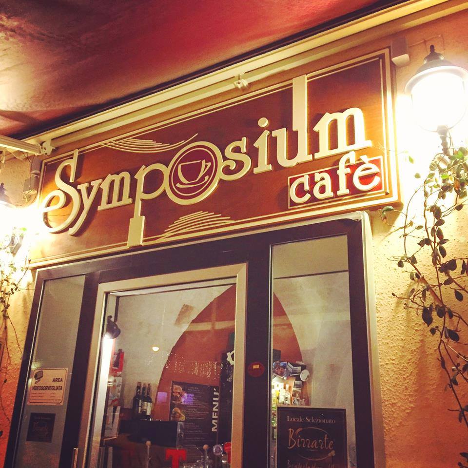 Symposium Café, Crispiano