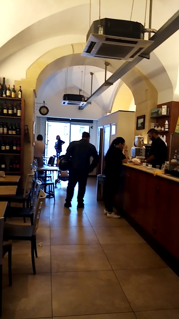 Syrbar, Lecce