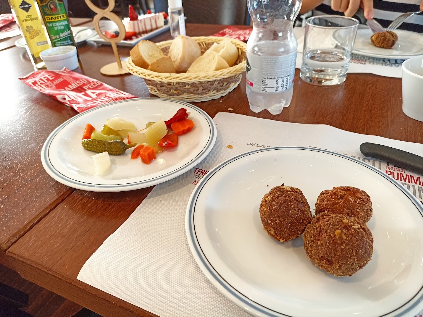 Tabacchi/Ristorante/Pizzeria "Bèla Ugo"