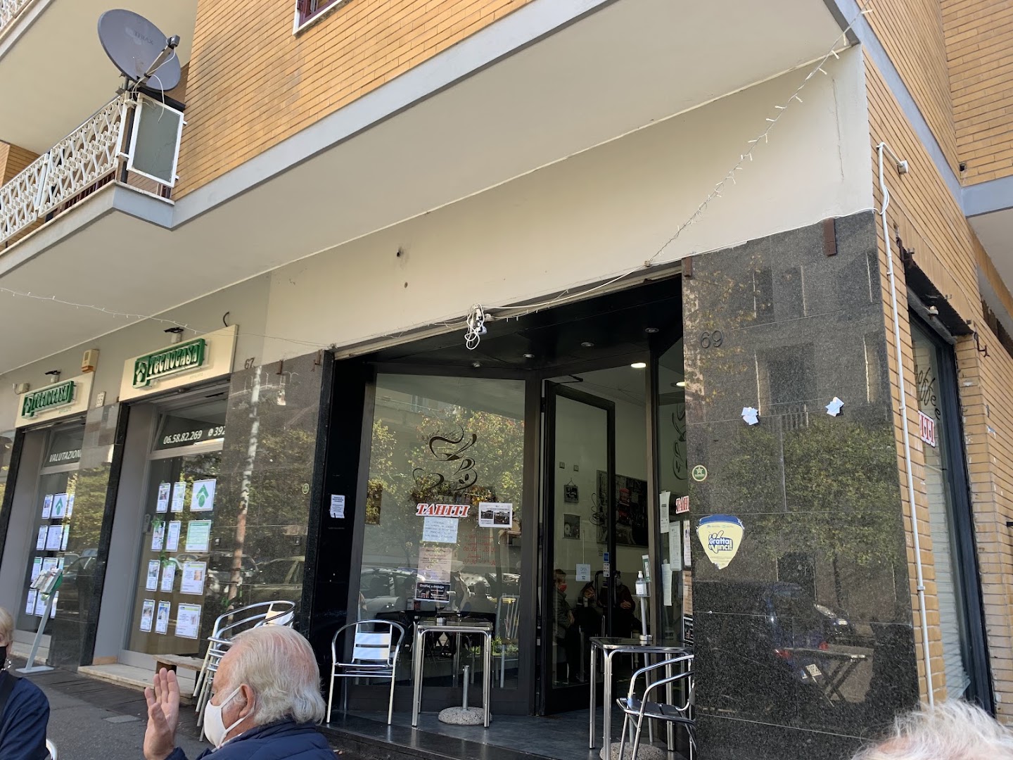 Tahiti Cafè via Carini Roma