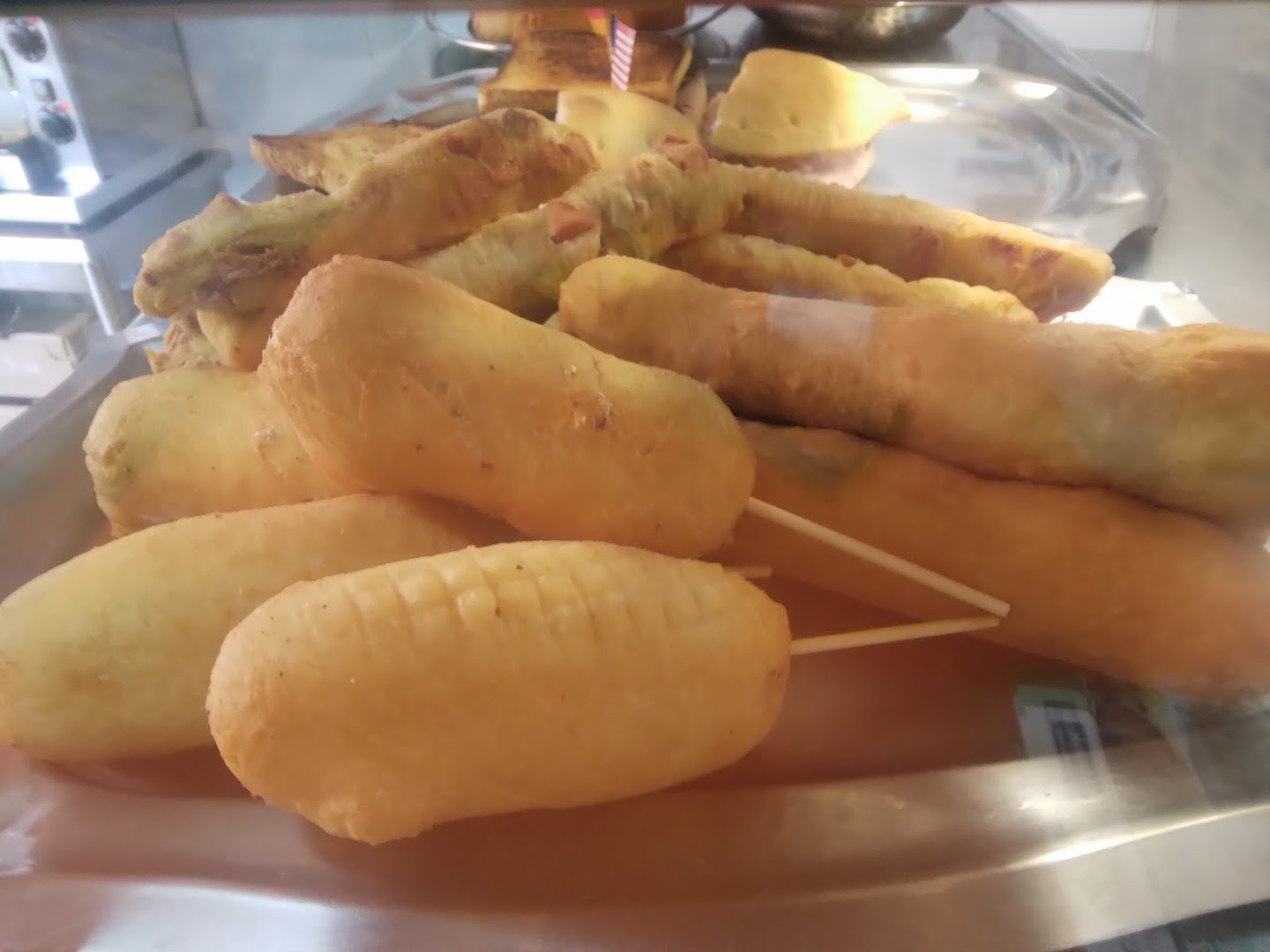 Take Away Meat and Fish pollo allo spiedo