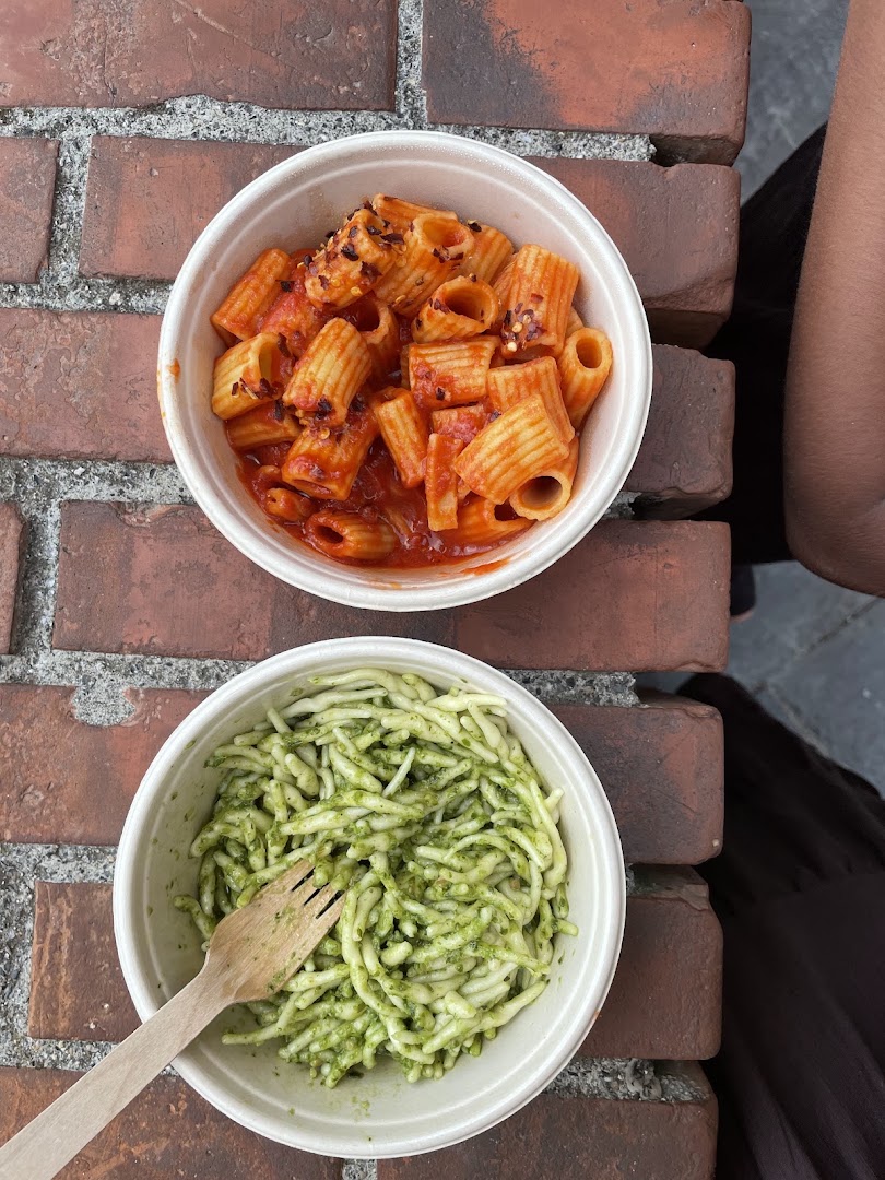 Take-Away Pasta, Riomaggiore