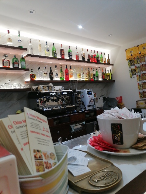TakeAway di Shanghai, Novara