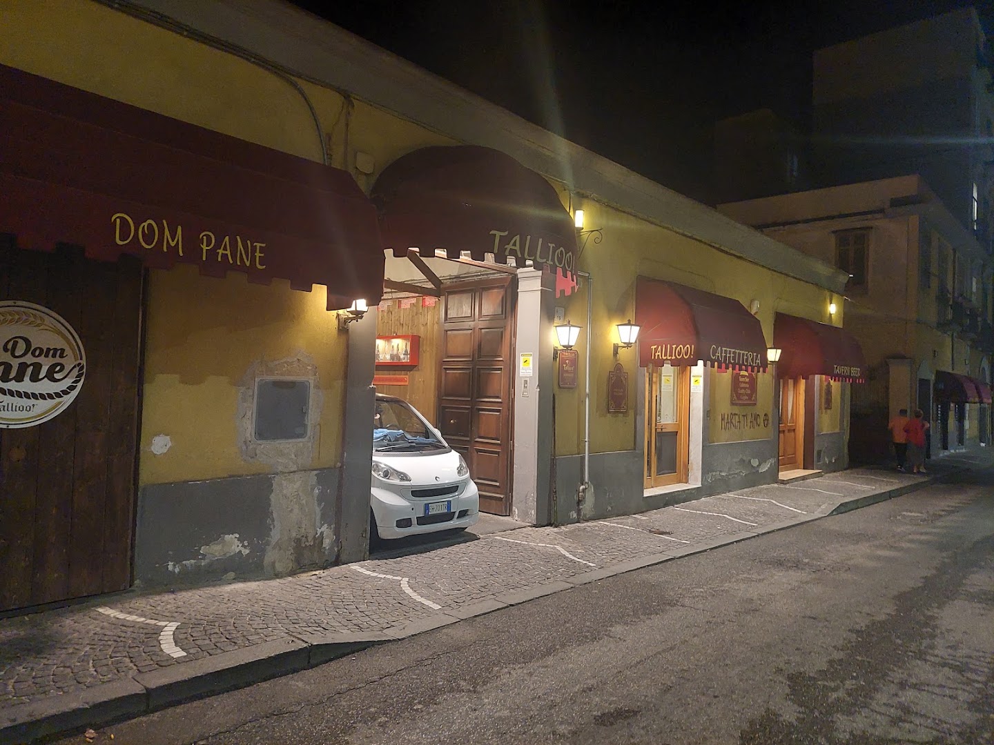 Tallioo|Pub Birreria|Beer Garden|Feste ed Eventi Napoli|Musica Live