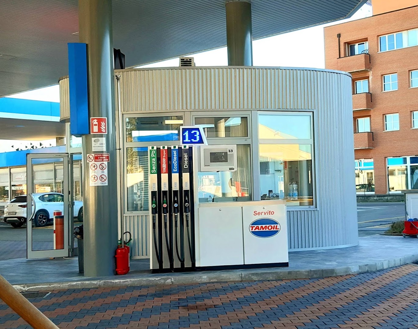Tamoil distributore benzine + GPL + gasolio