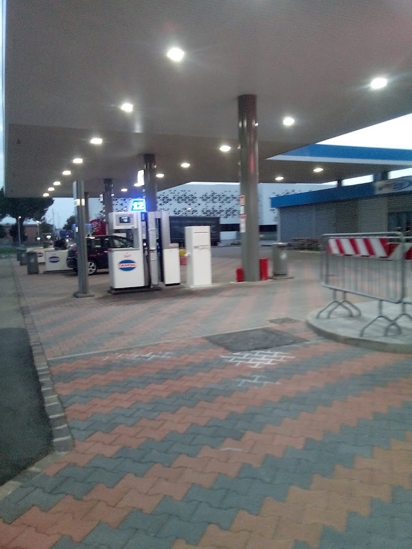 Tamoil distributore benzine + GPL + gasolio