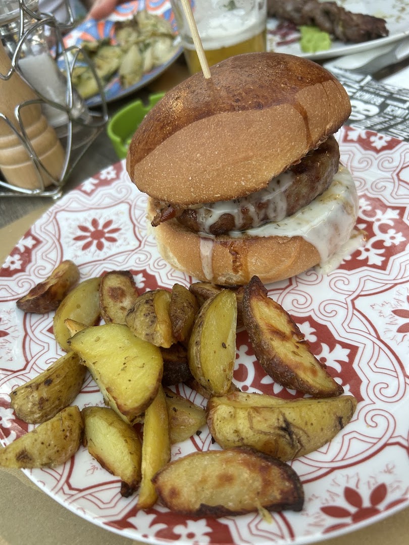 Tana Birreria e Cucina