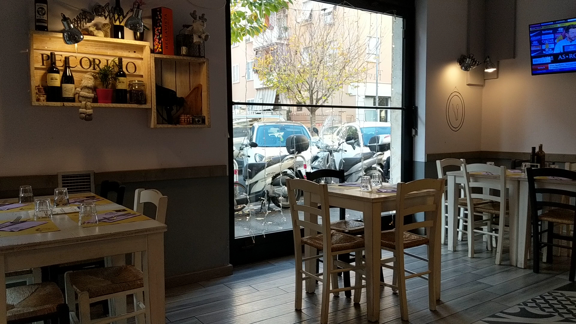 Taverna Latina, Roma