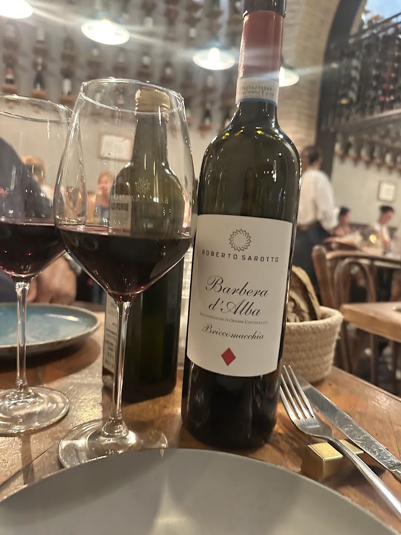 Tavola Bottiglieria con cucina
