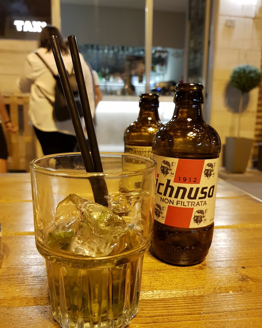 Taxi bar