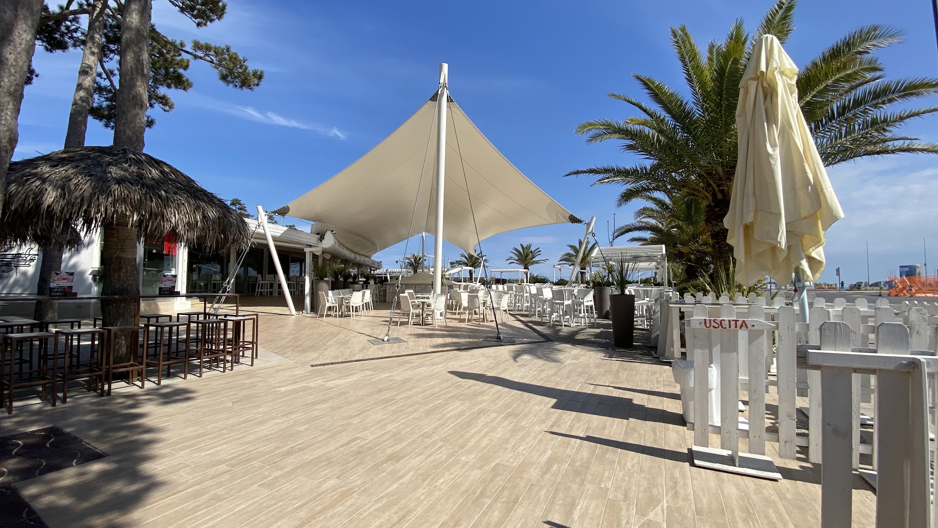 Tenda Bar