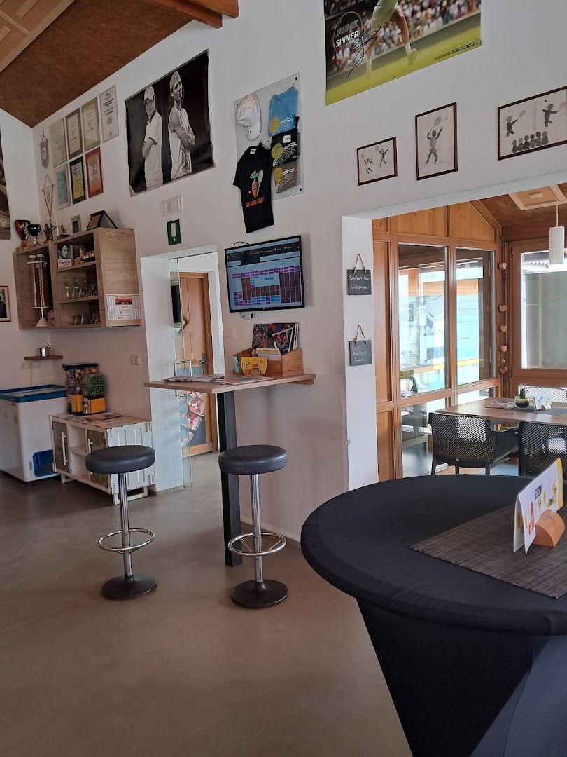 Tennis Bar