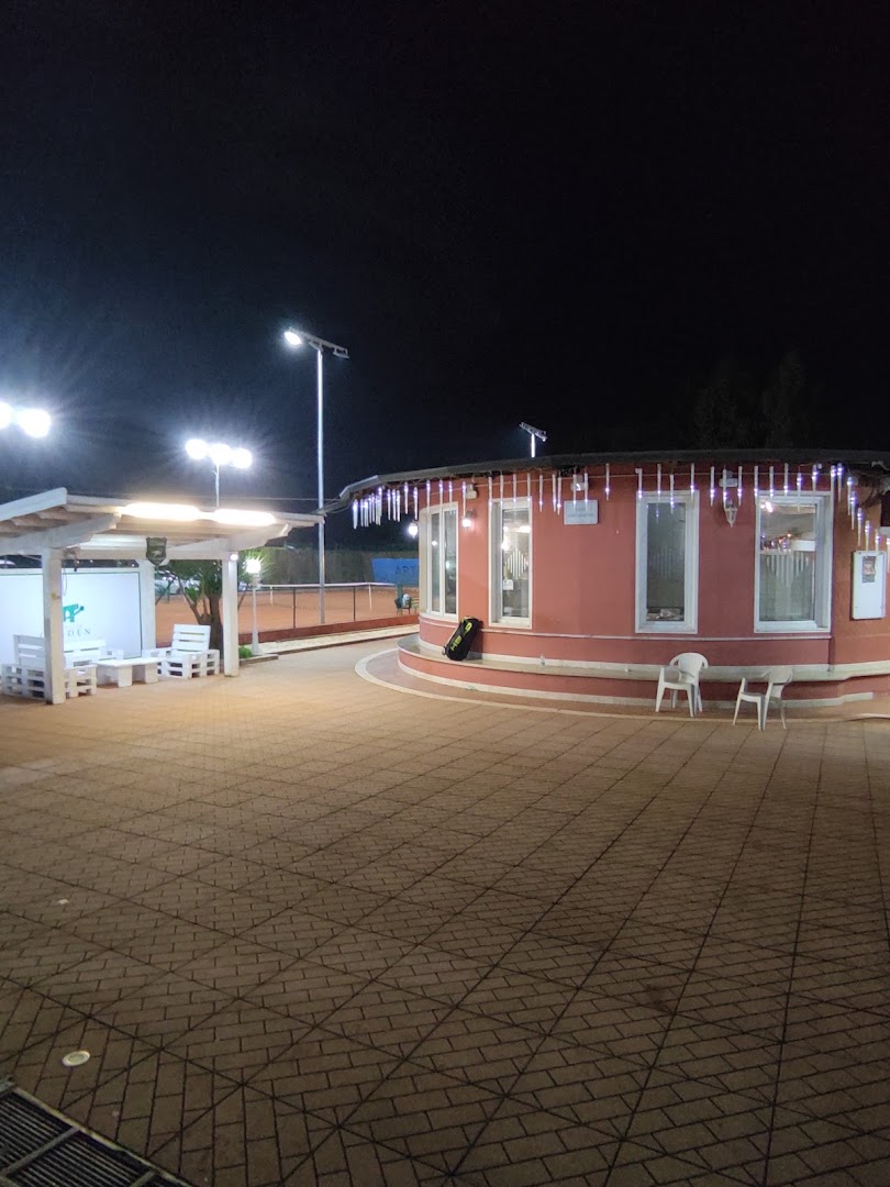 Tennis Club Garden