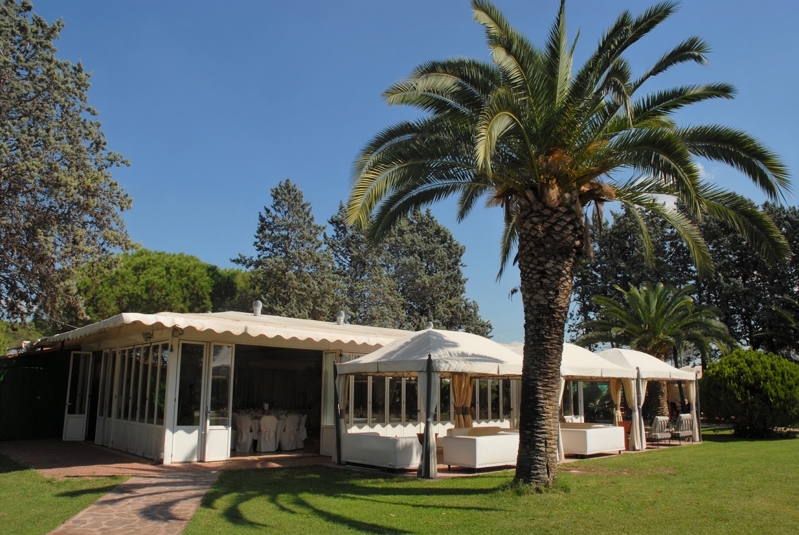 Tennis Club Garden
