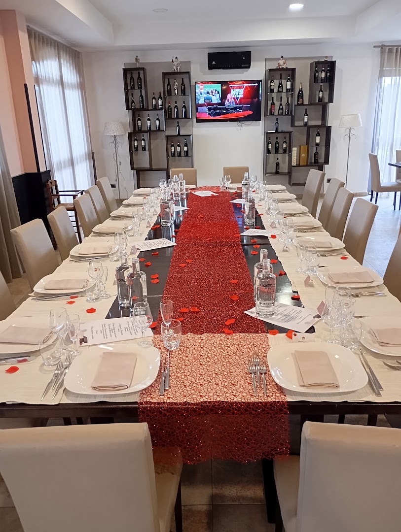 Tenuta Fratoni, Napoli