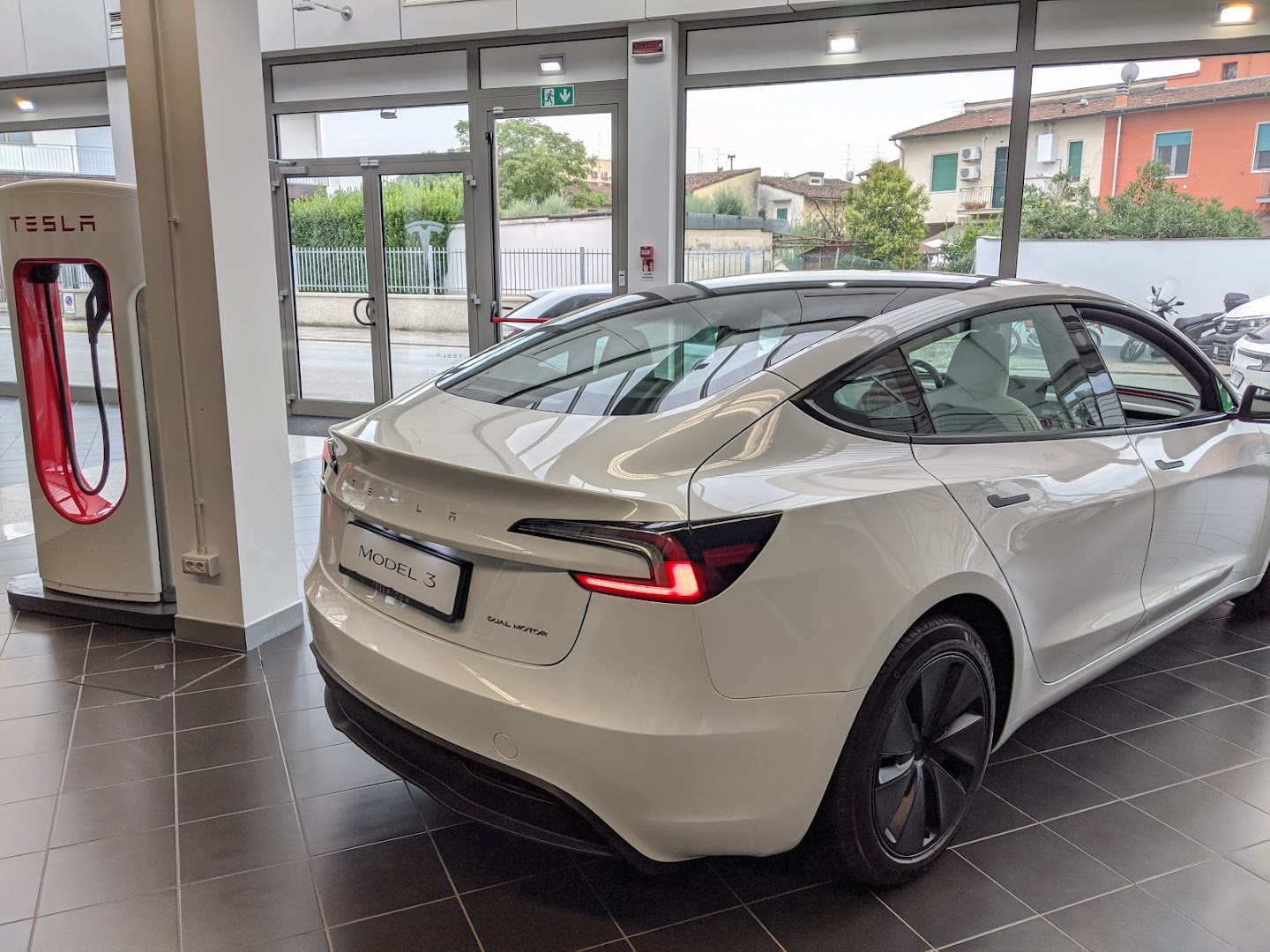 Tesla Center Firenze, Firenze