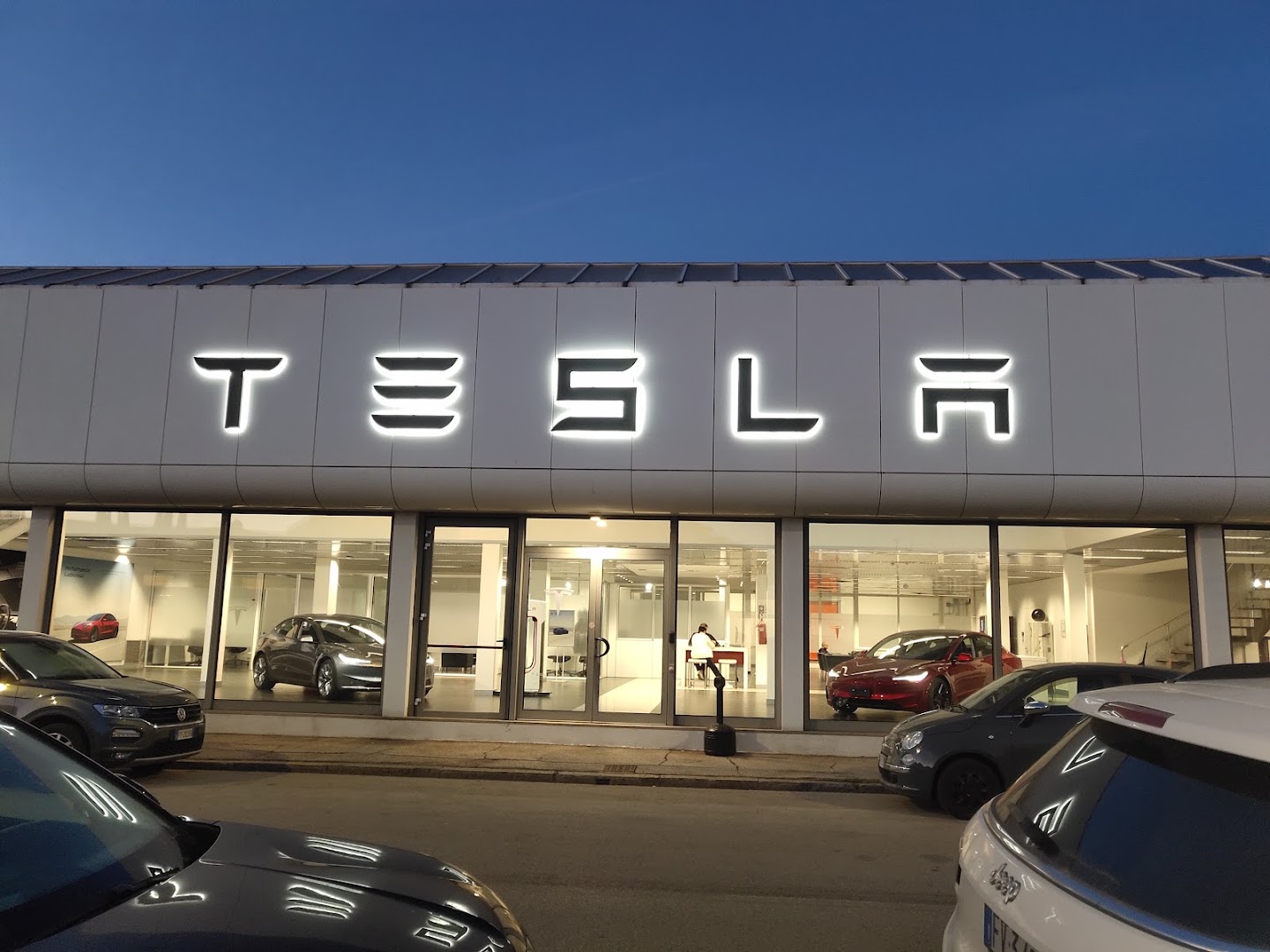 Tesla Center Firenze