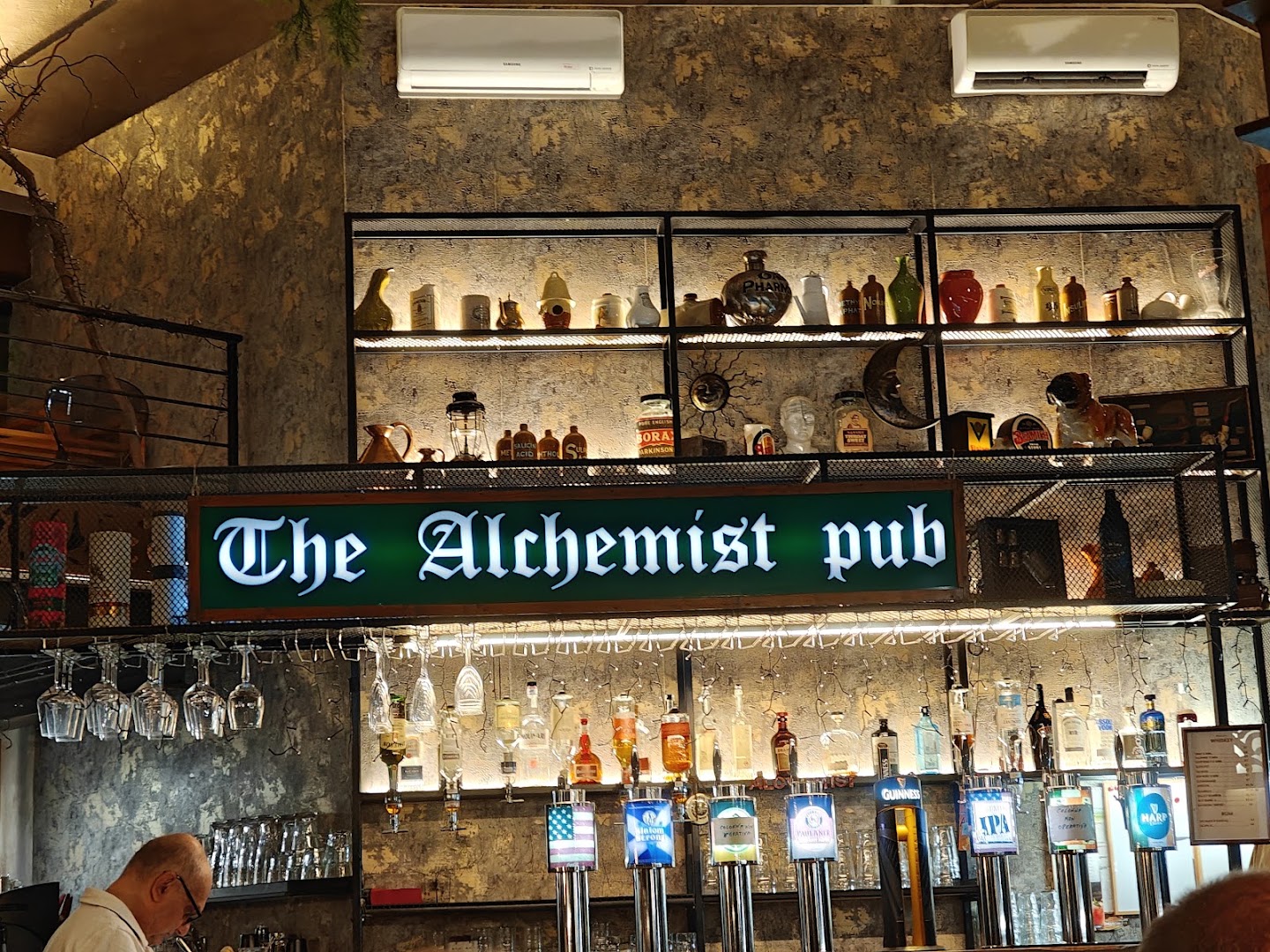 The Alchemist pub