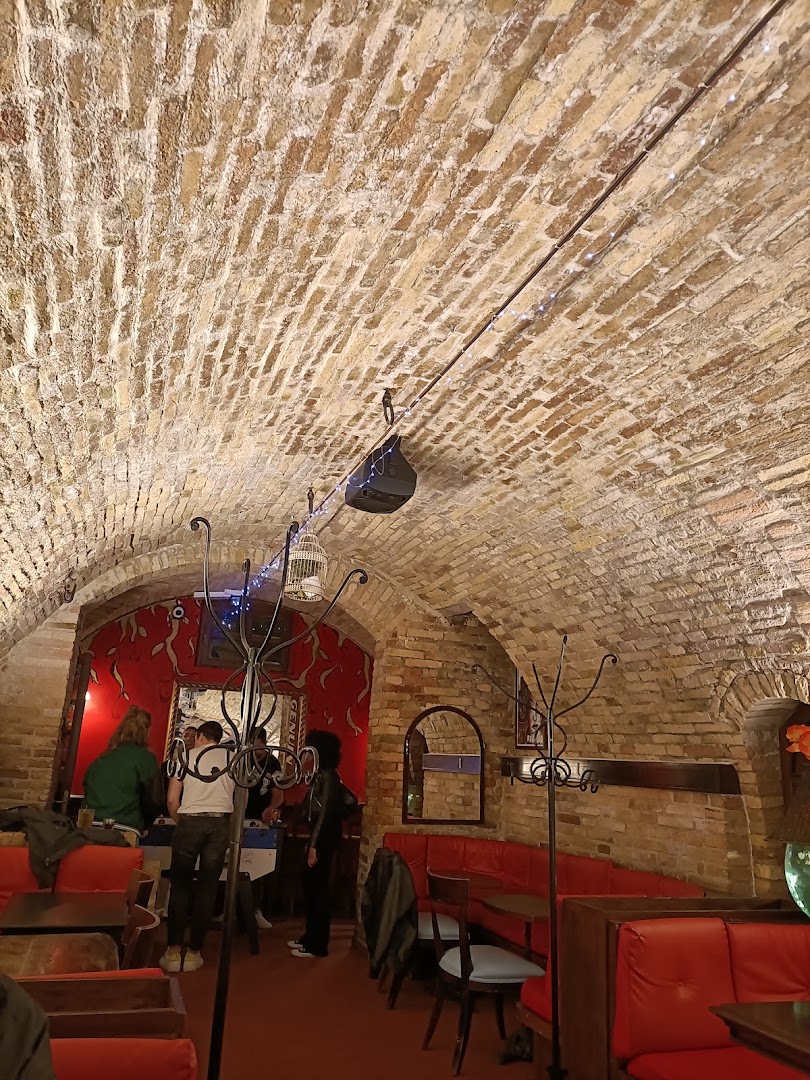 The Bosom Pub, Urbino