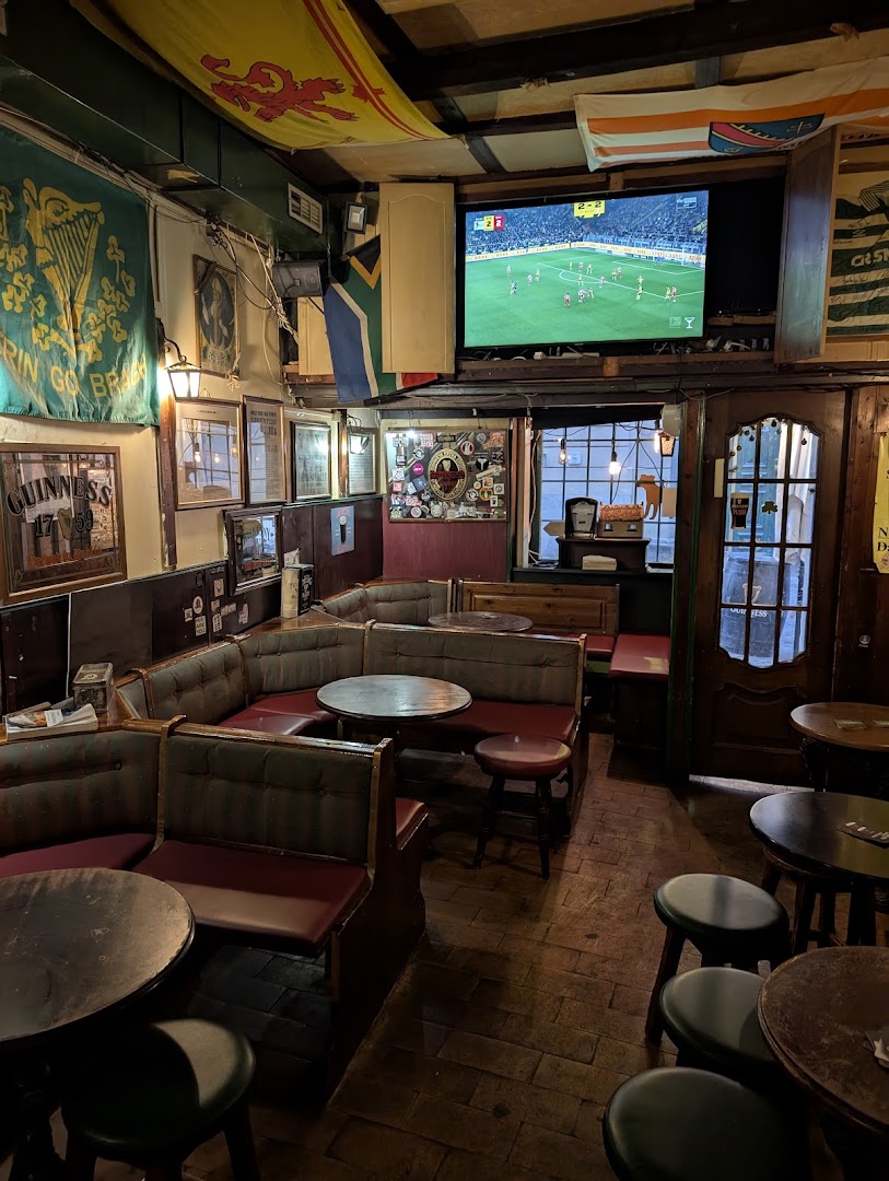The Druid's Den, Roma