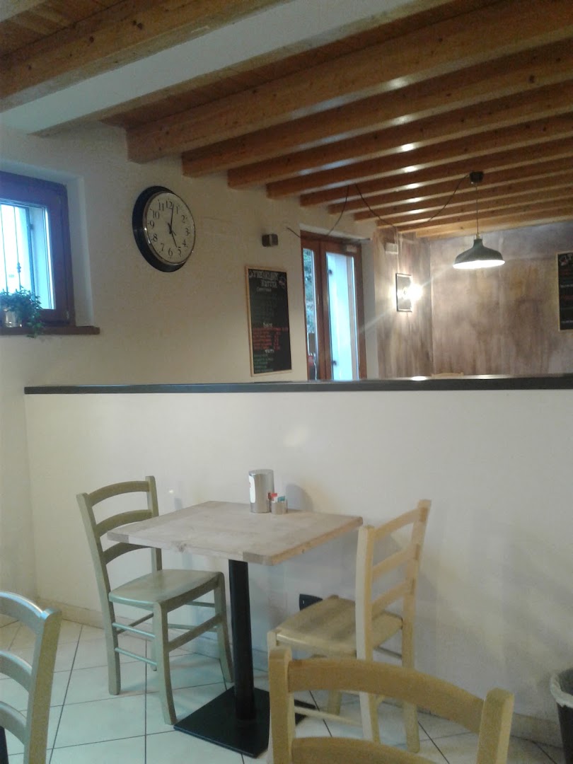 The Drunk Hatter - Il cappellaio ubriaco