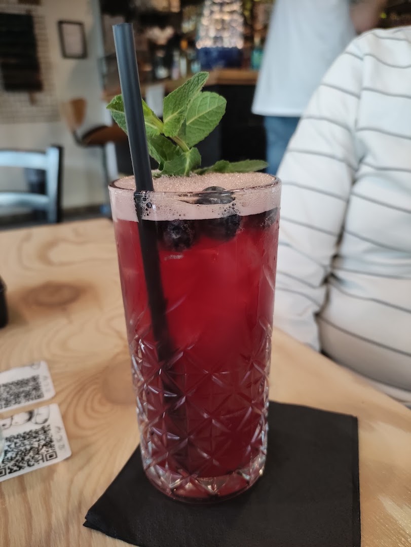 The First Caffè Gintoneria & Cocktail bar, Treviglio