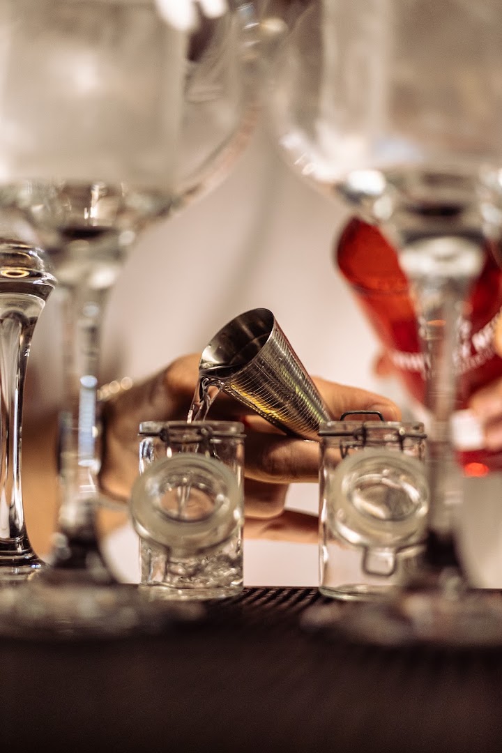 The First Caffè Gintoneria & Cocktail bar