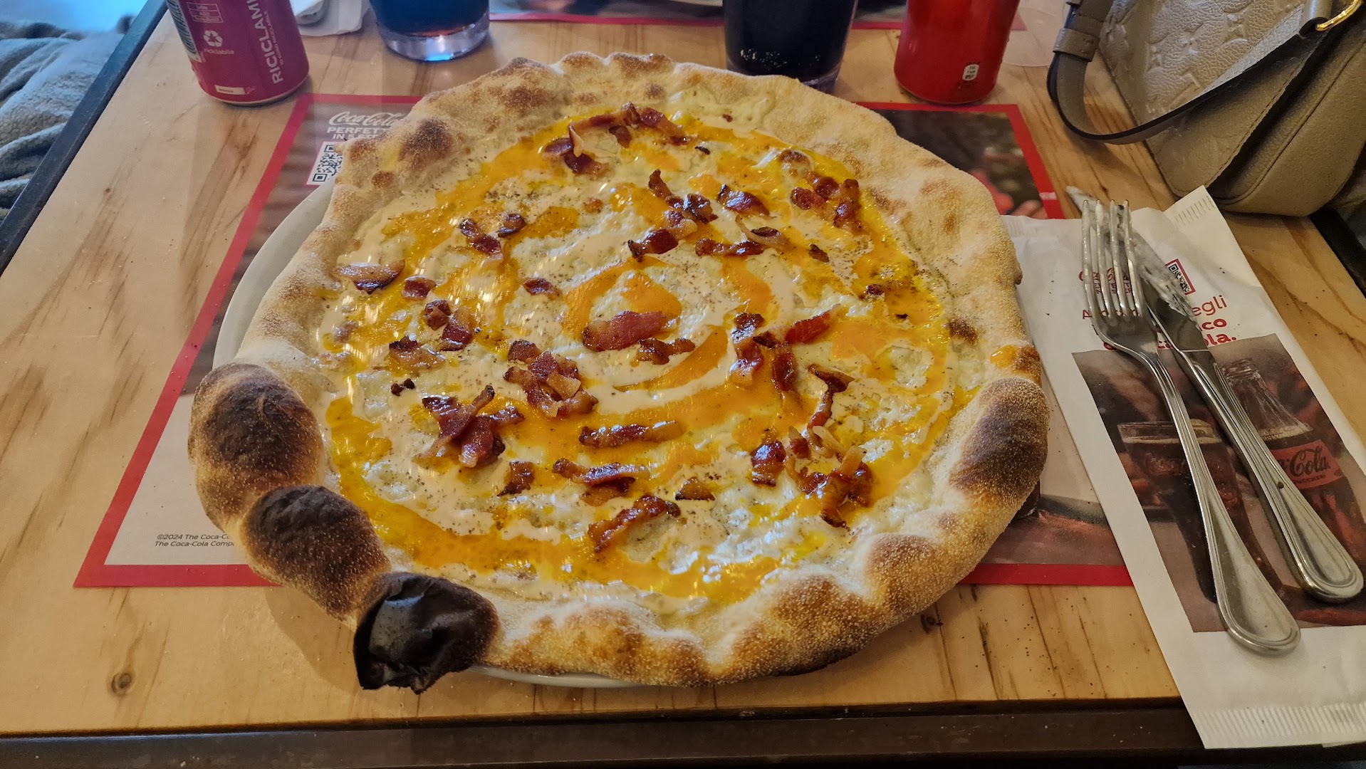 The Kiss in Piazza - Pizzeria