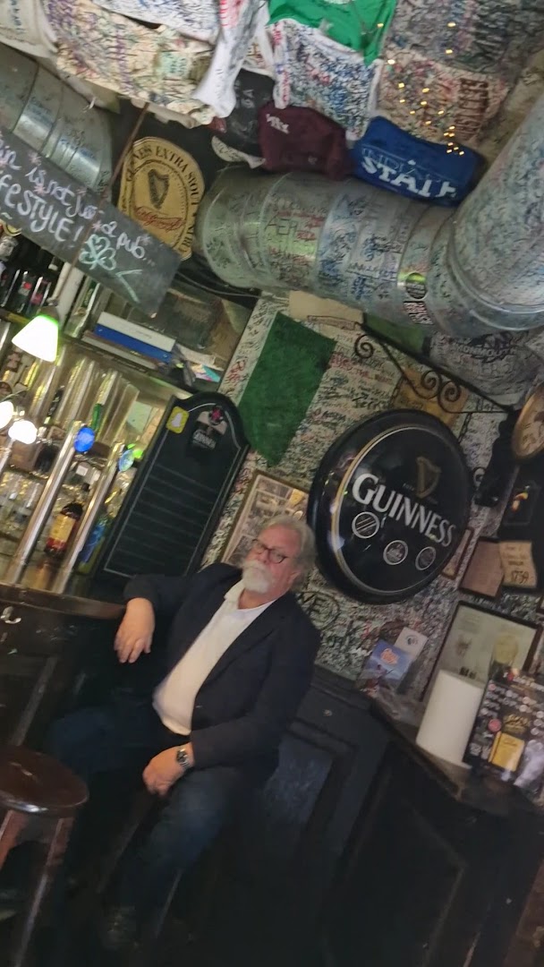 The Lion's Fountain Irish Pub