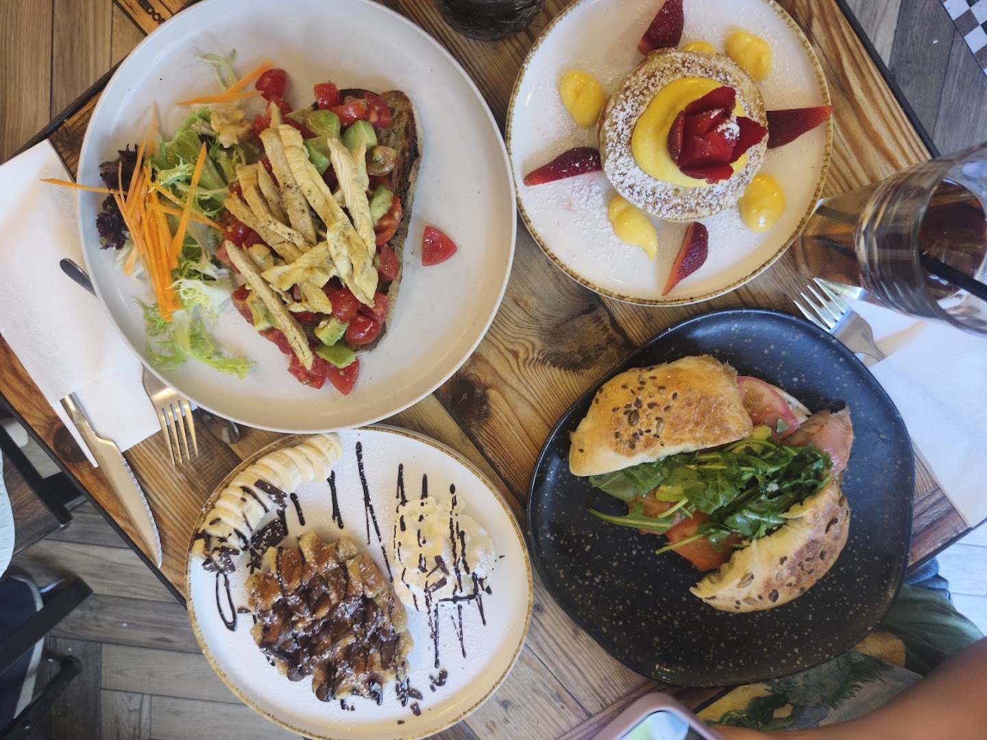 THE LOFT Colazione, Brunch & Pizza Dinner vicino San Pietro