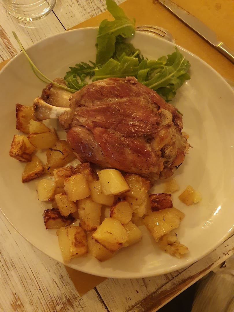 The PAPPAPPERO hosteria