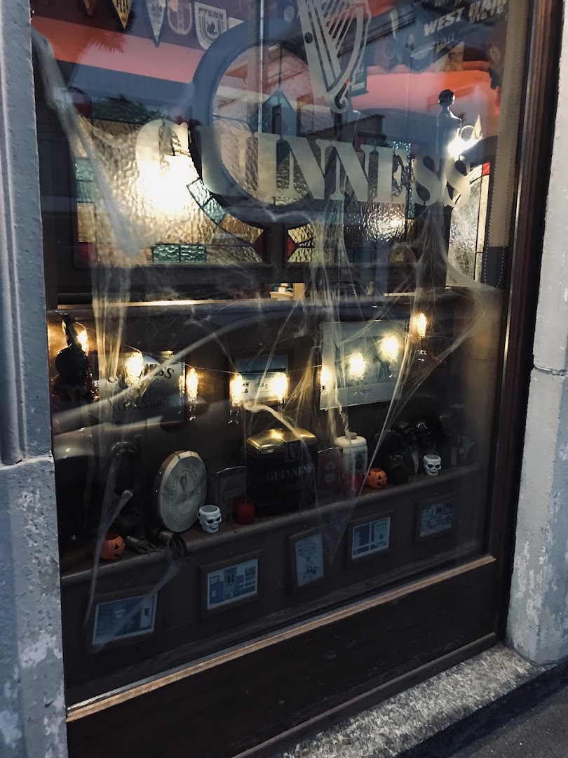 The Poppinjay Pub