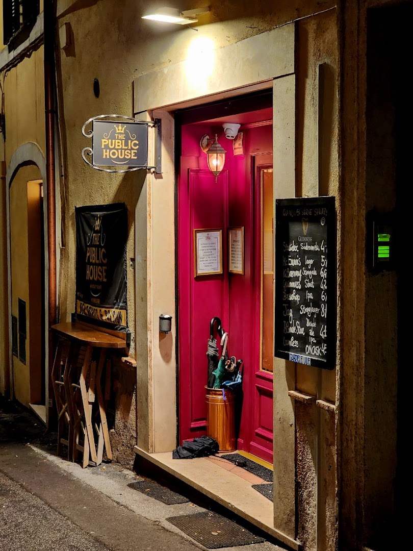 The Public House Whisky & Kitchen, Tivoli