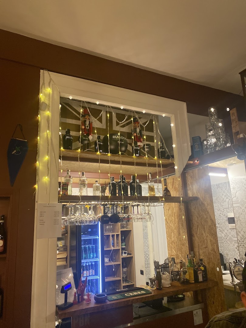 The Queen - Gin & Beer Vomero