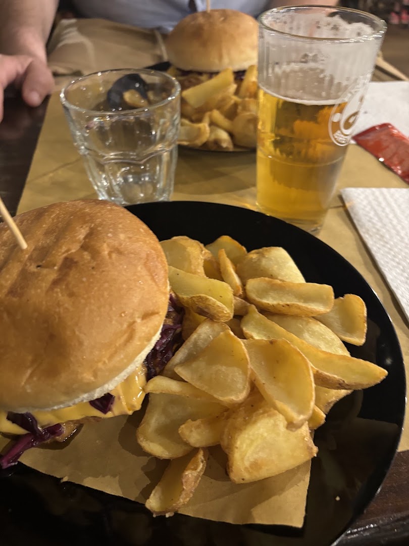 The Queen Pub