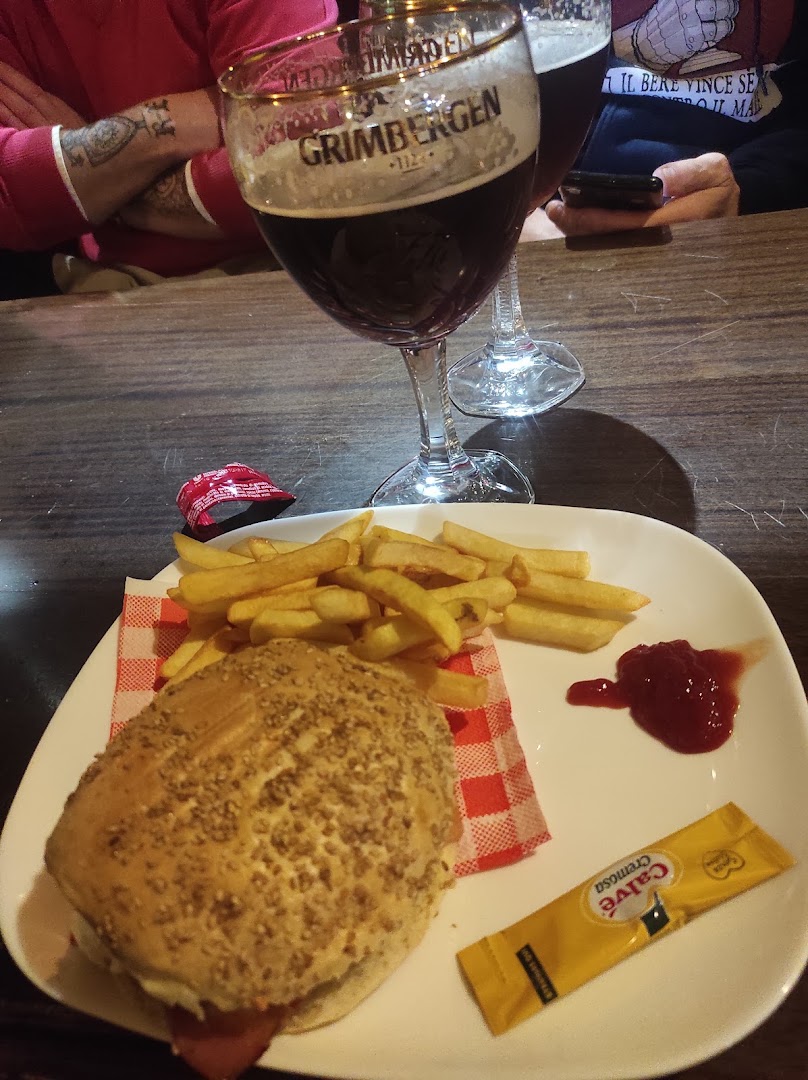 The Queen Pub