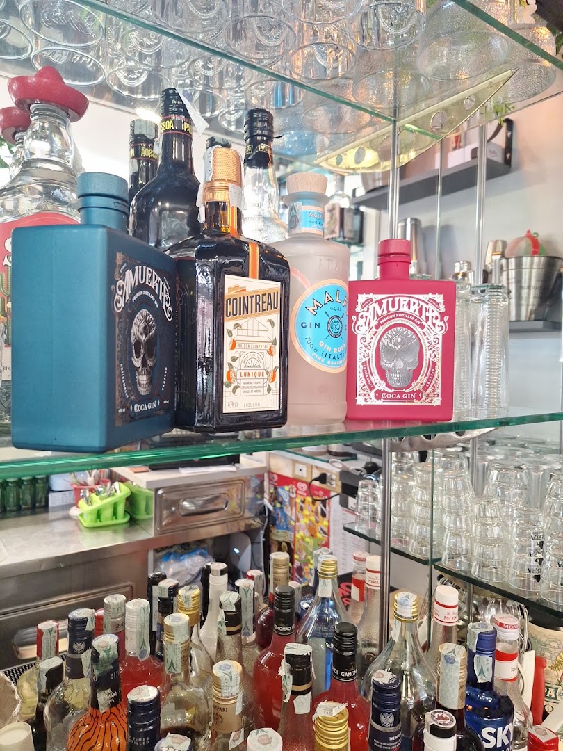 THE RED lounge bar, Anzio