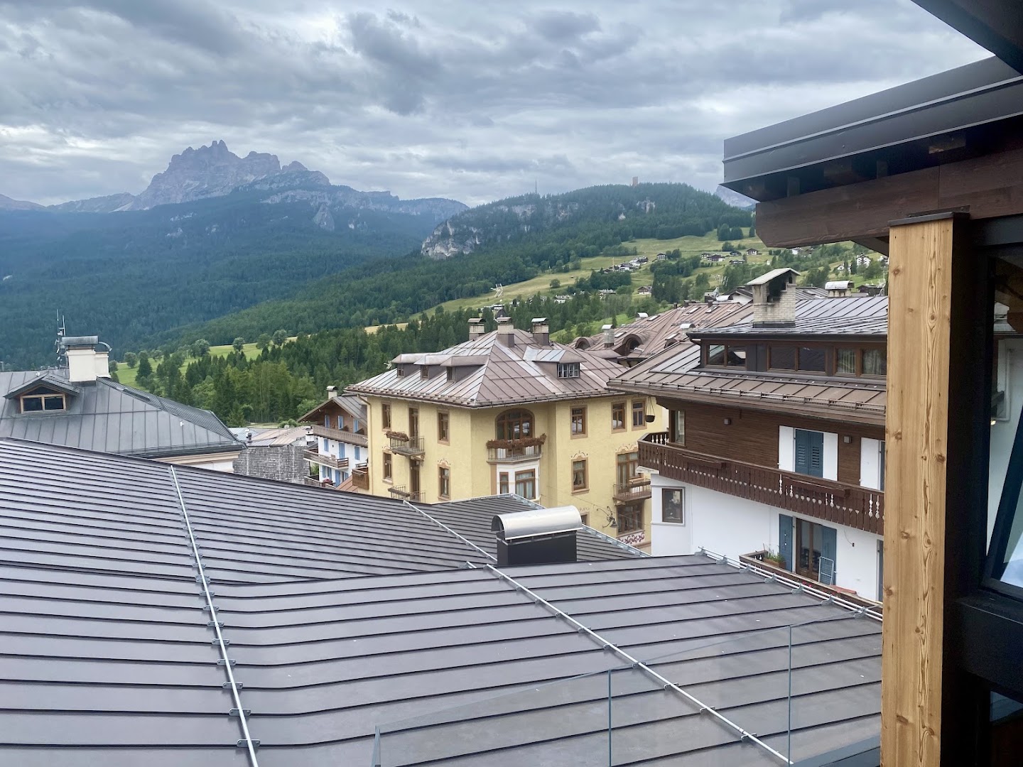 The Roof Cortina