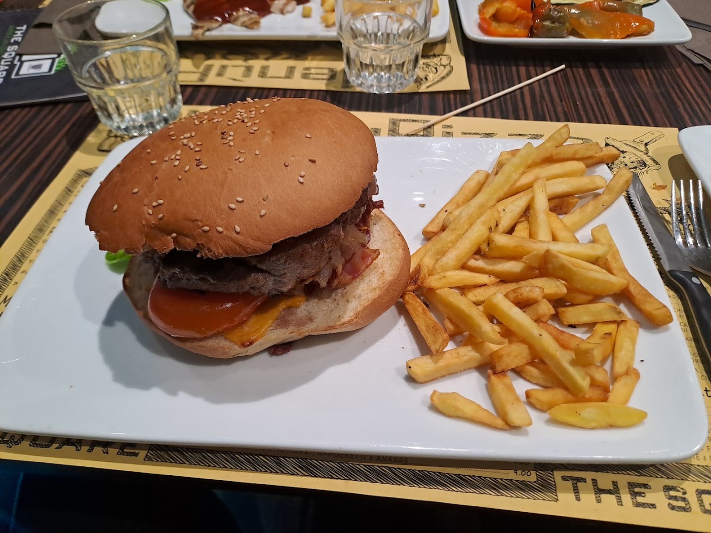 The Square - American Grill & Lounge Bar