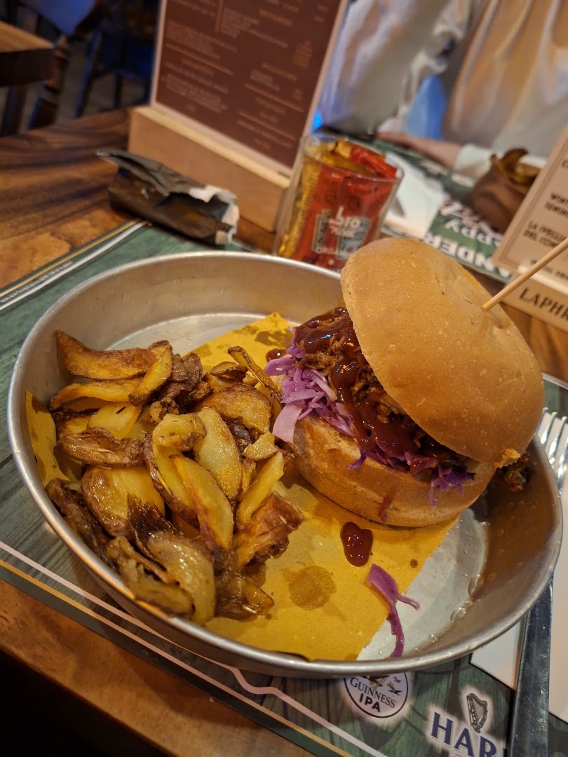 THE WANDERER PUB