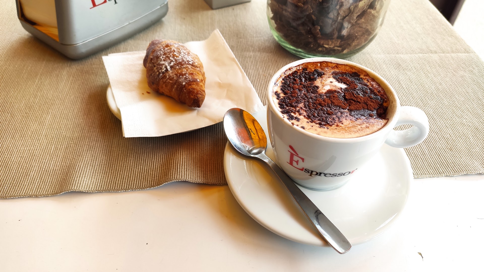 THISGUSTO, Cisterna di Latina