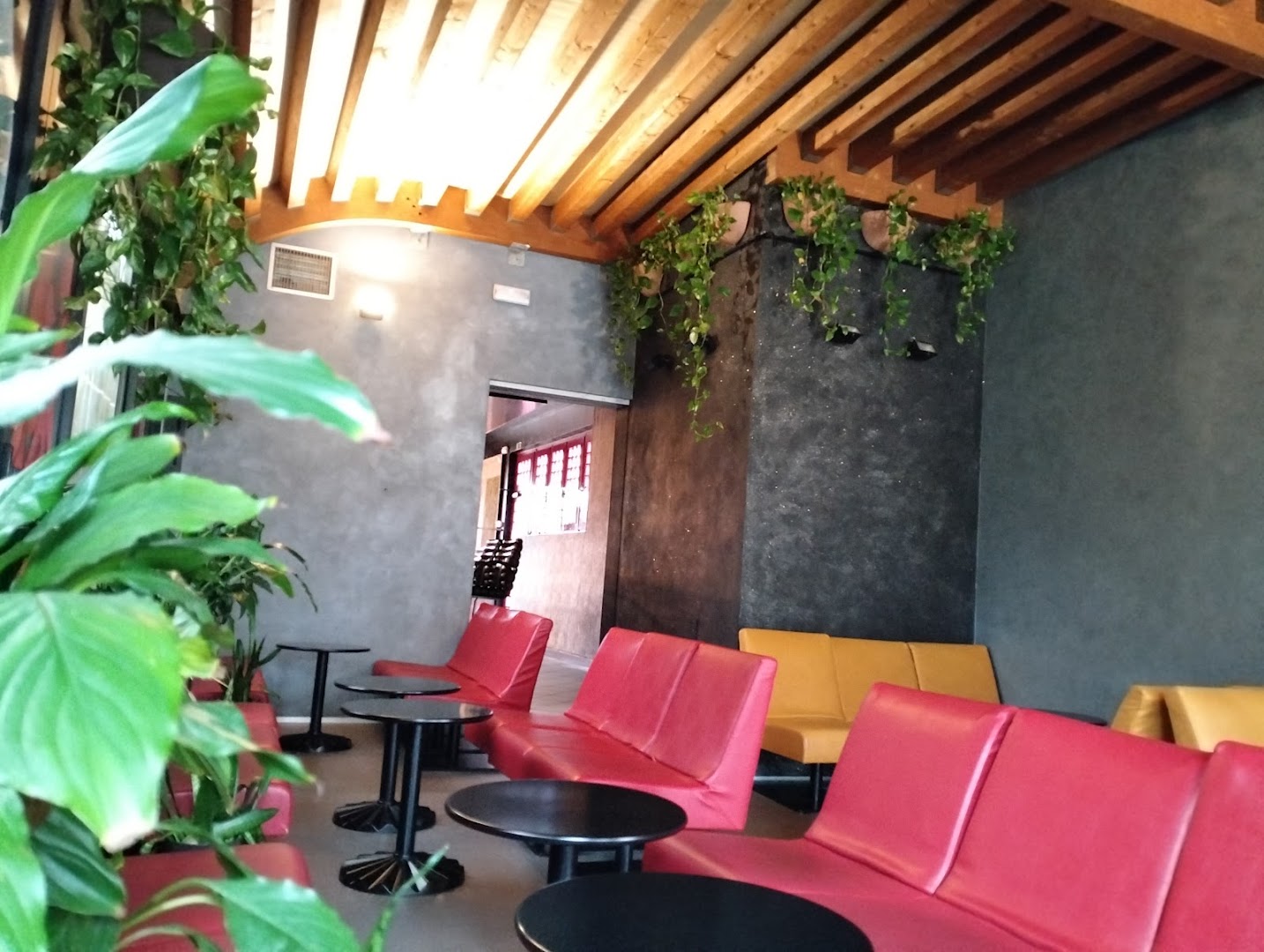 Thouraz Pub