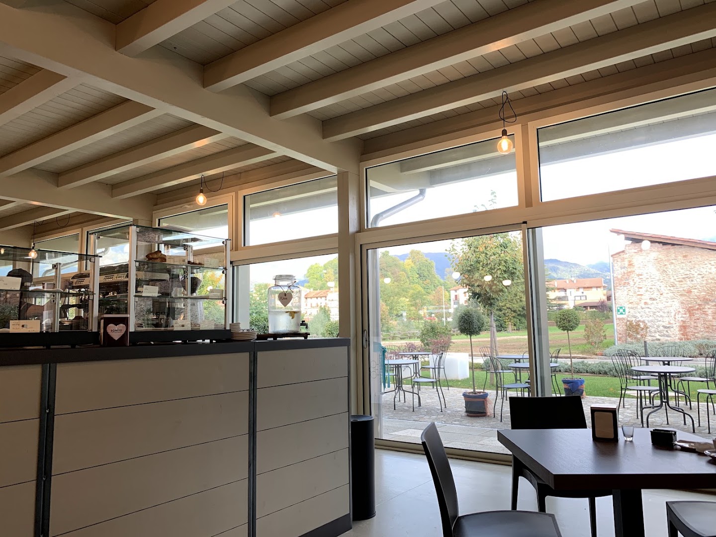 Three Trees coffee & restaurant