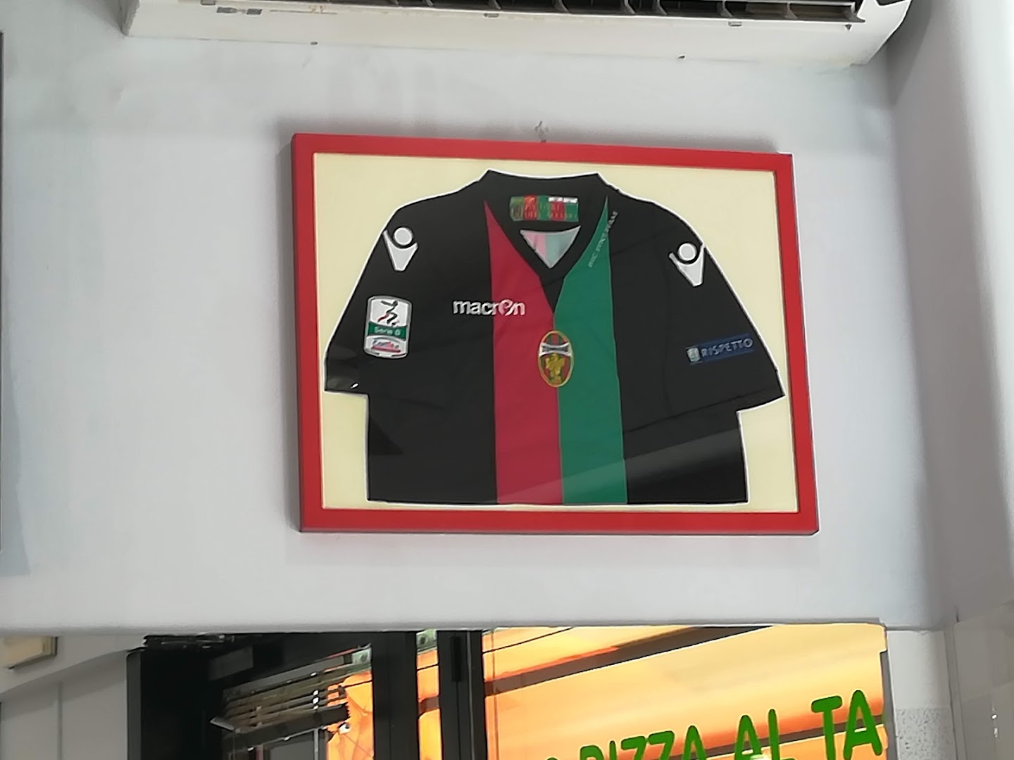 Thyrus Pizzeria - Friggitoria - Tavola Calda