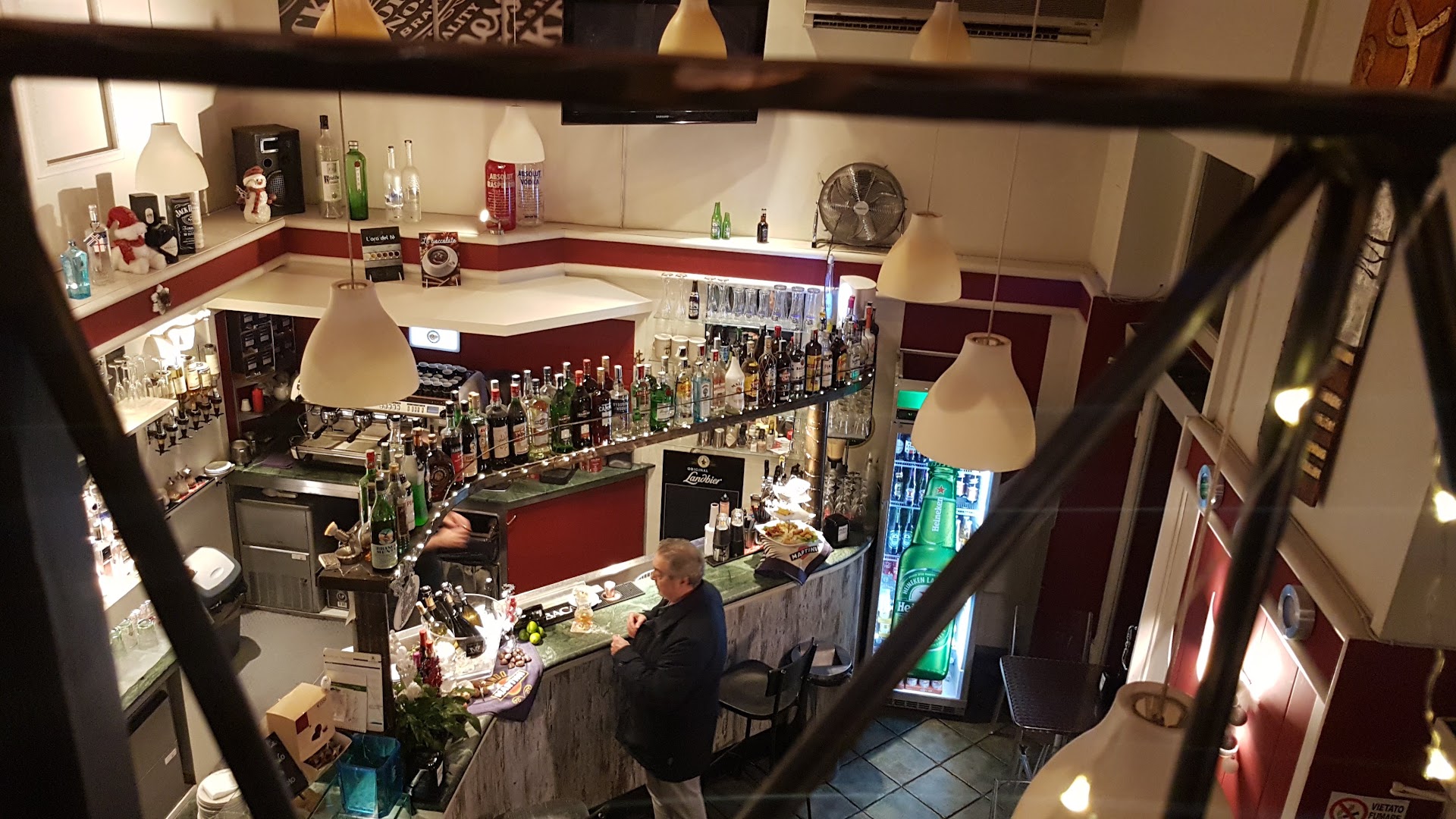Tiburon Cafè
