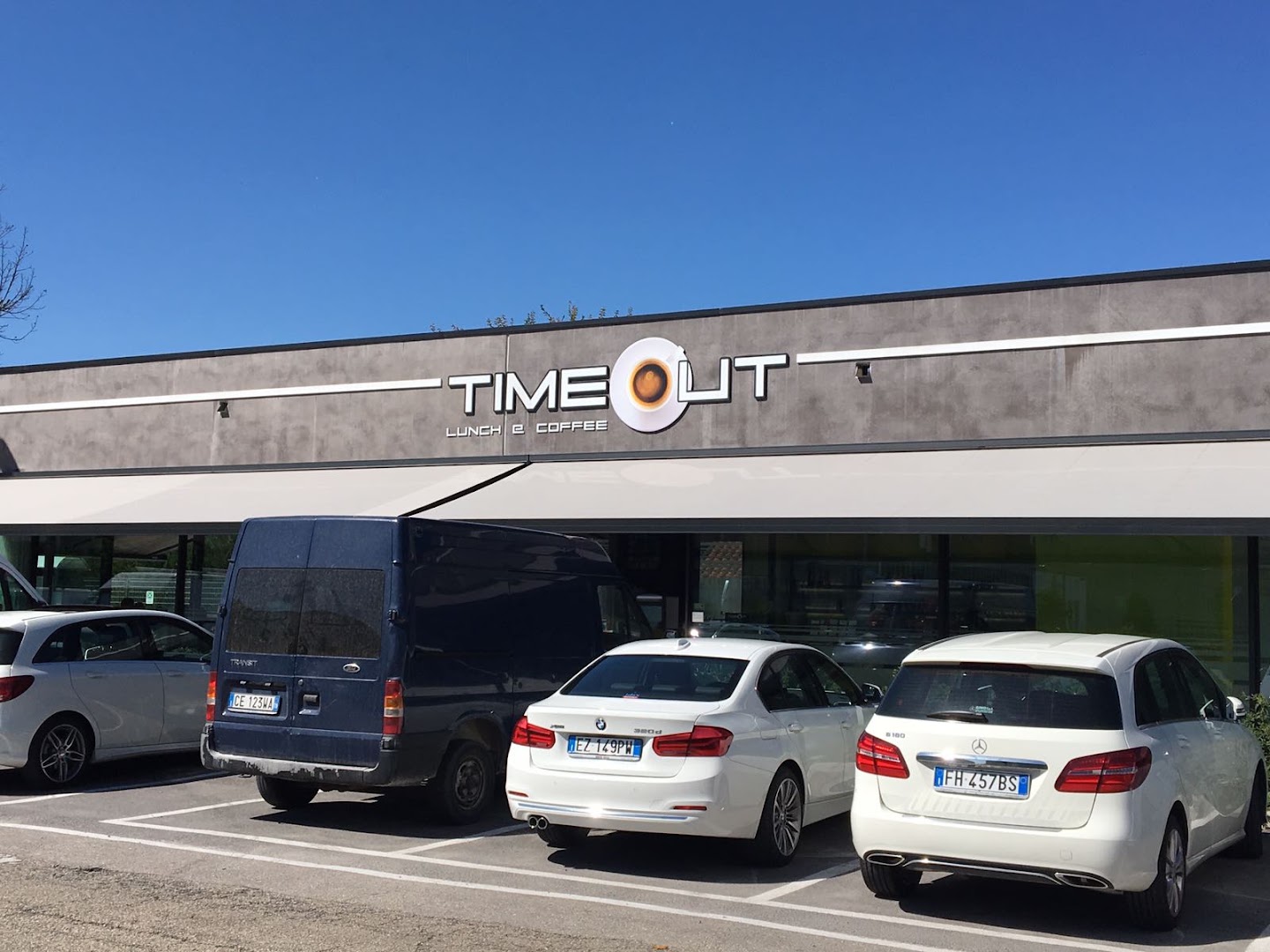 Time Out Lunch e Coffee, Alba