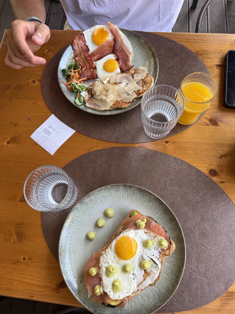 TINKA BAR & BISTROT