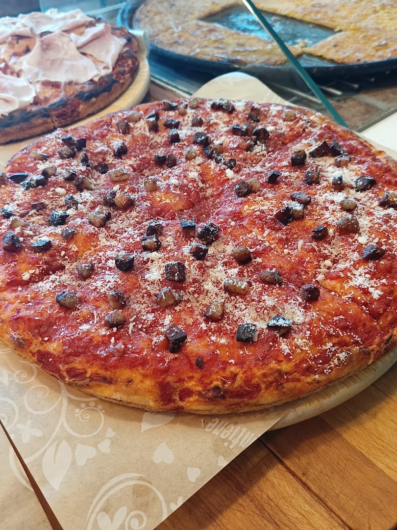 Tipico Pizzeria, Bakery & Coffee