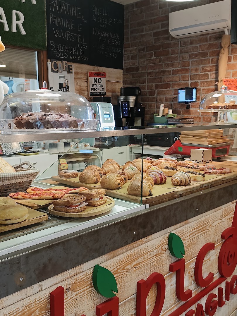 Tipico Pizzeria, Bakery & Coffee