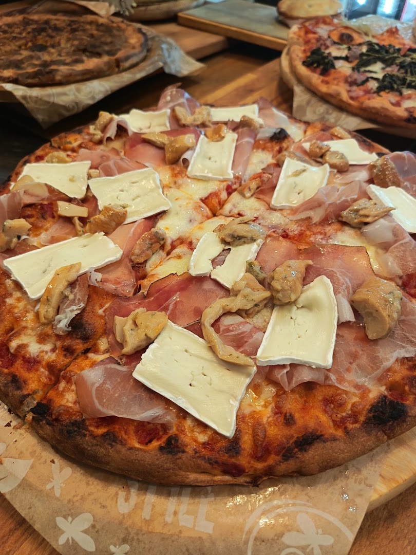 Tipico Pizzeria, Bakery & Coffee